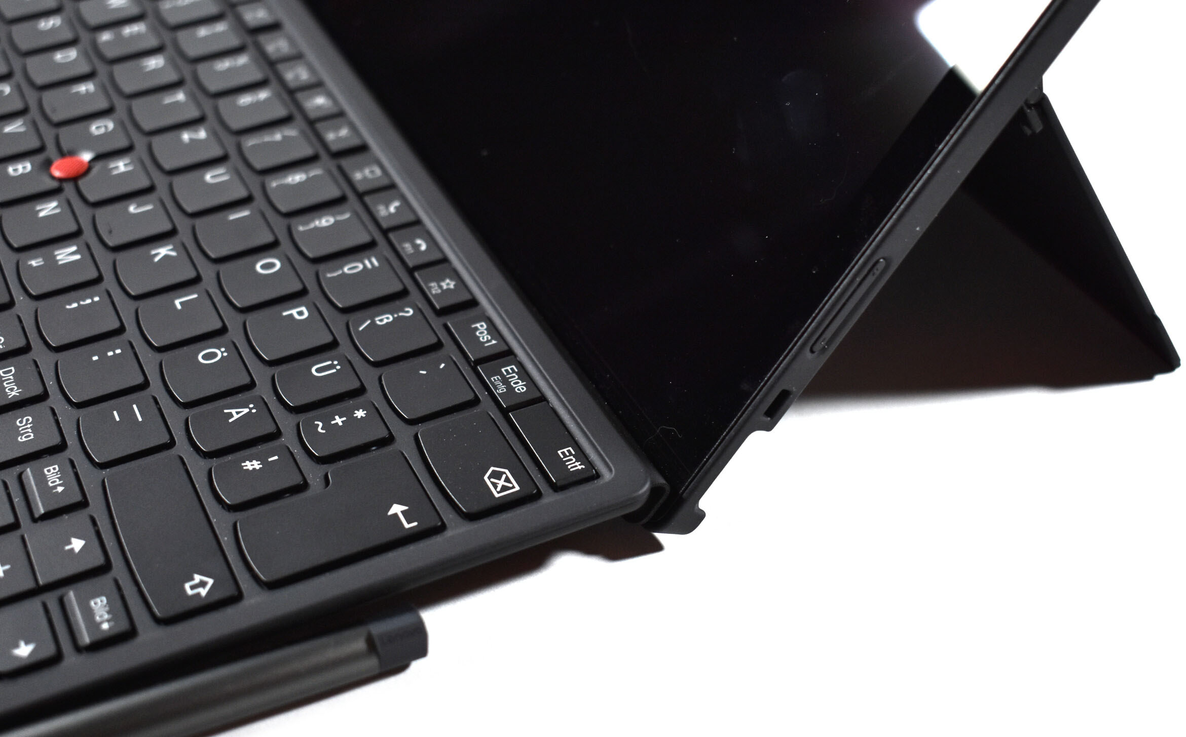 Đánh giá Lenovo ThinkPad X12 có thể tháo rời thế hệ 1