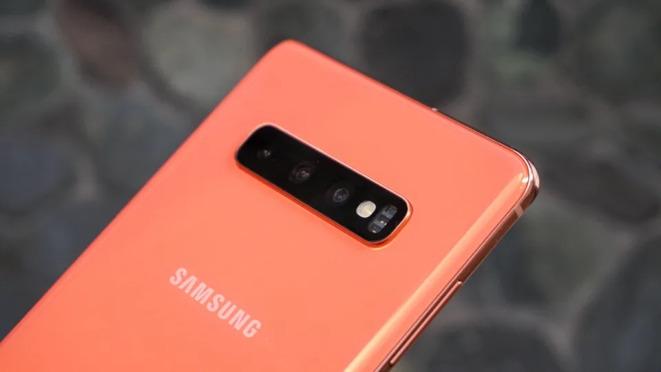 Điện thoại Samsung Galaxy S10 5G có chống nước không ?