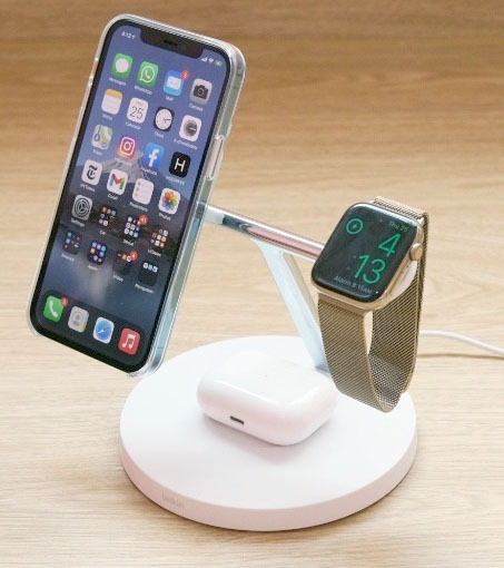 Bộ sạc không dây 3 trong 1 Belkin Boost Charge Pro MagSafe: Sạc nhanh 15W cho iPhone, Apple Watch và AirPods
