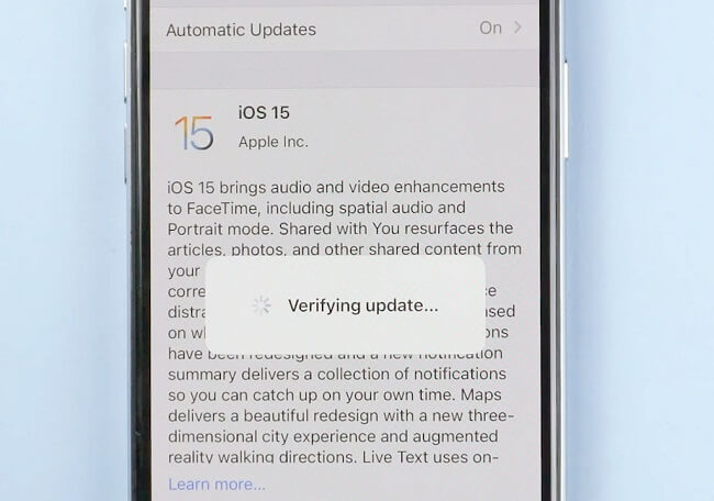 Tại sao điện thoại iPhone không cập nhật được phần mềm iOS 15 mới ?