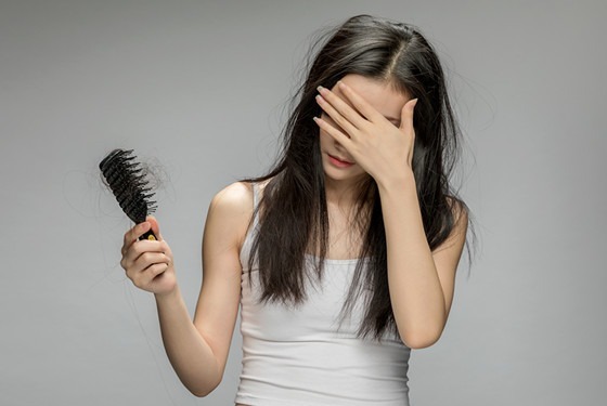 Tại sao tóc dễ rụng vào mùa xuân? 5 loại thực phẩm giúp mọc và dưỡng tóc