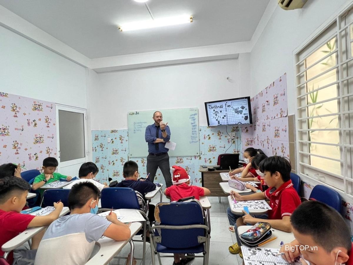 Trung tâm tiếng Anh nào dạy giao tiếp tốt nhất Quận 7, TP. Hồ Chí Minh ?