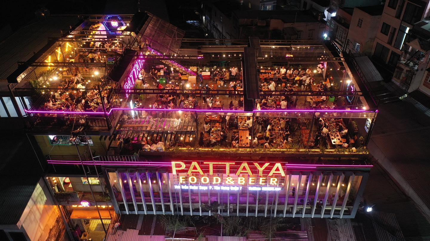 Nhà hàng, quán ăn sân thượng Pattaya – Food & Beer TP. HCM